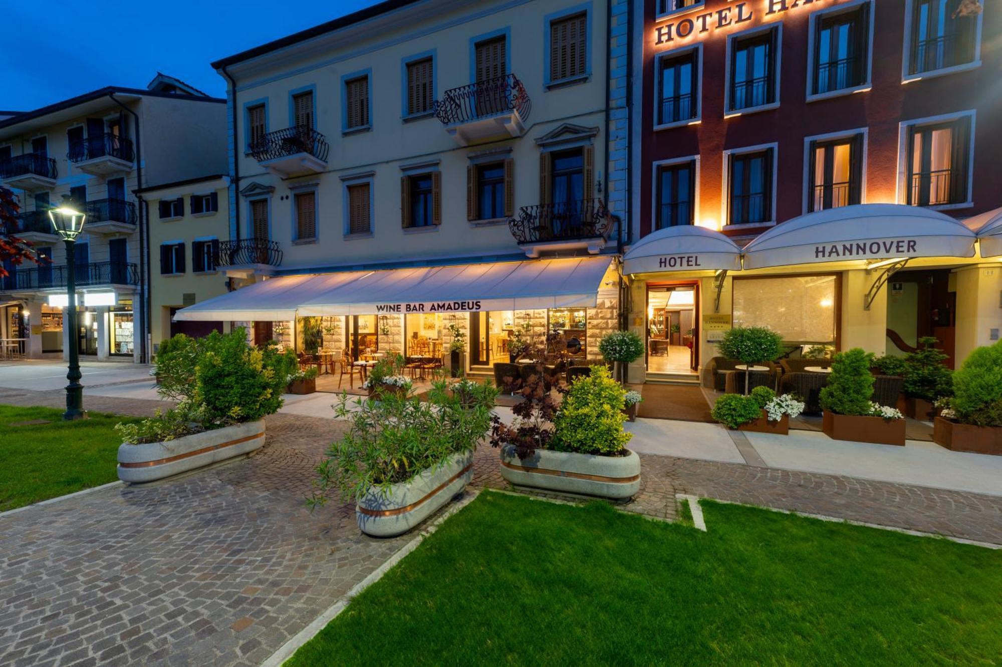 Hotel Hannover Grado Buitenkant foto